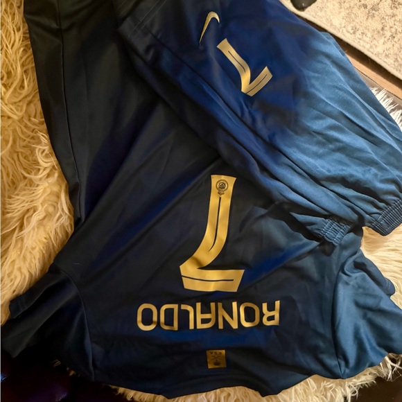 Nike Kids Set - Blue and Gold - Picture 3 of 3